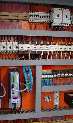 Empresas de montagem de painéis elétricos Empresas de montagem de painéis elétricos